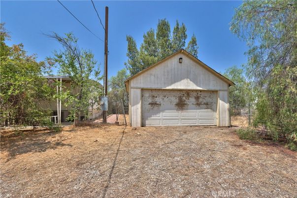 Backyard, Detached Garage, Exterior