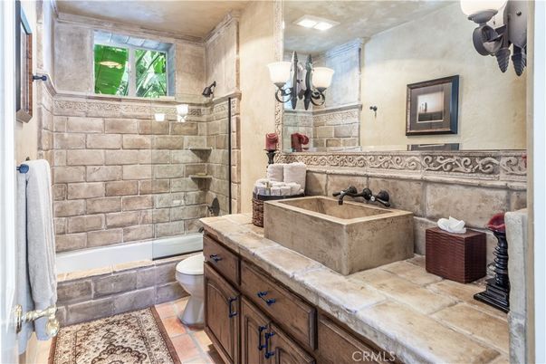 Bathroom, Interior, Recessed Lighting, Tile Countertops