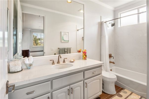 Bathroom, Interior, Recessed Lighting, Wood Texture Flooring