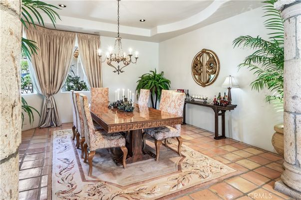 Chandelier, Dining room, Interior, Recessed Lighting