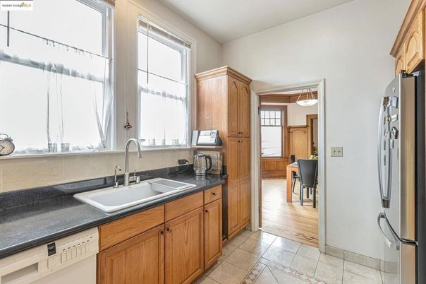Interior, Kitchen, Pendant Lights, Wood Texture Flooring