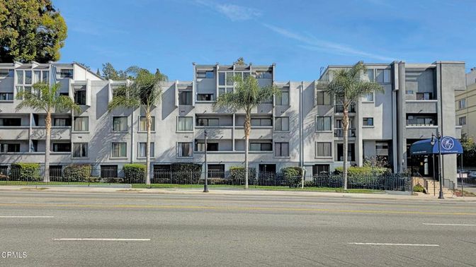 Exterior, Facade, Condo Building