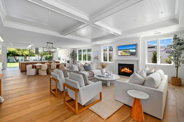 Fireplace, Interior, Living room, Pendant Lights, Recessed Lighting, Wood Texture Flooring