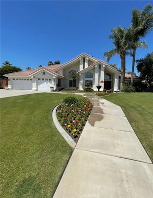 Attached, Backyard, Exterior, Facade, Ranch