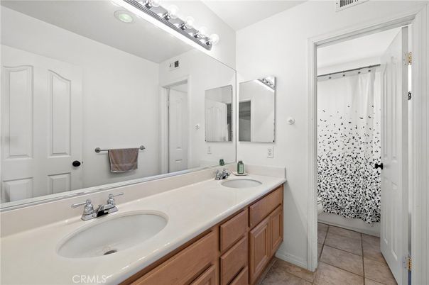 Bathroom, Dual Sink Vanities, Interior