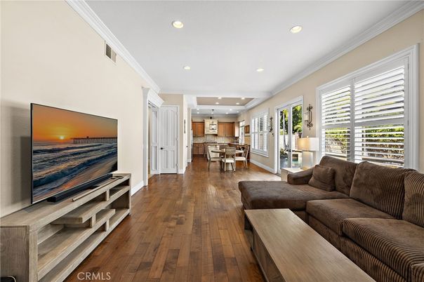 Dining room, Interior, Kitchen, Living room, Pendant Lights, Recessed Lighting, Wood Texture Flooring