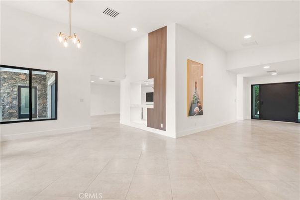 Empty room, Interior, Pendant Lights, Recessed Lighting