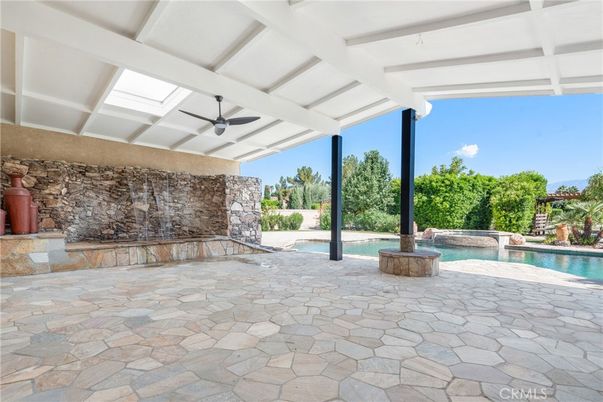 Interior, Pool, Sun Room