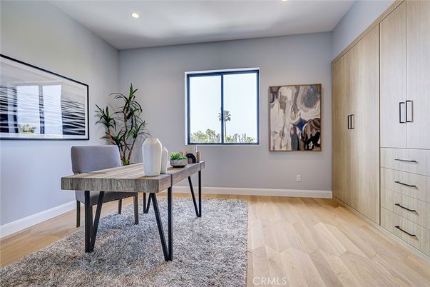 Home Office, Interior, Recessed Lighting, Wood Texture Flooring