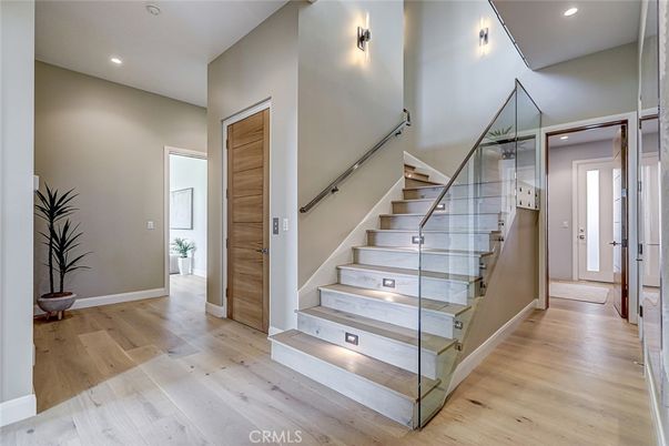 Interior, Recessed Lighting, Wood Texture Flooring