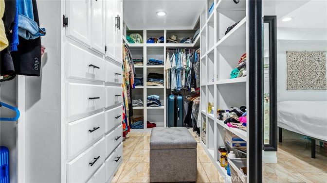 Interior, Recessed Lighting, Walk-in Closets