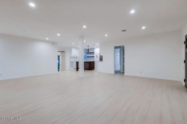 Empty room, Interior, Pendant Lights, Recessed Lighting