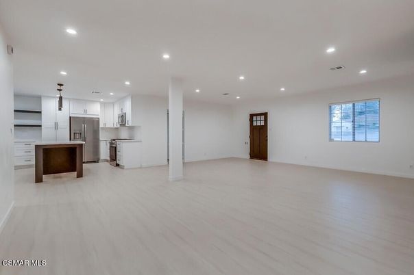 Empty room, Interior, Kitchen, Recessed Lighting