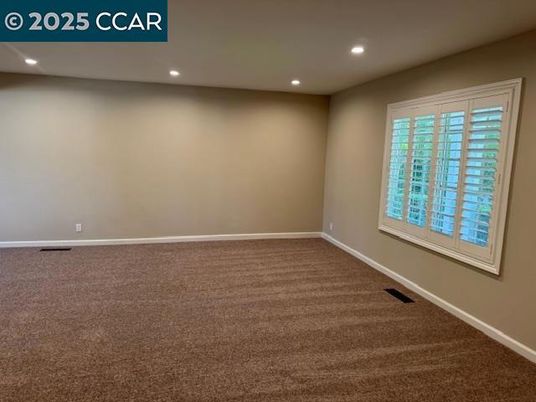 Empty room, Interior, Recessed Lighting