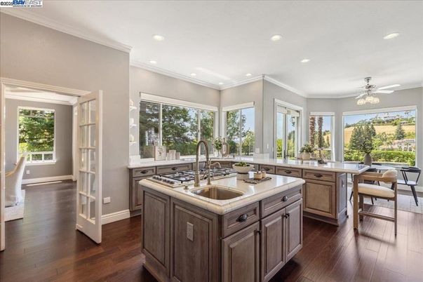 Dining room, Interior, Kitchen, Recessed Lighting, Wood Texture Flooring