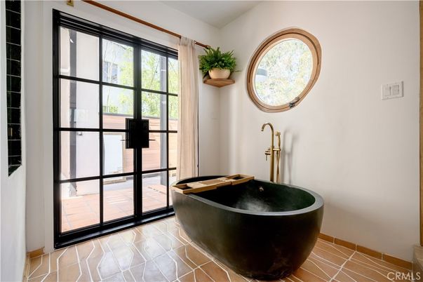 Bathroom, Free Standing Baths, Interior