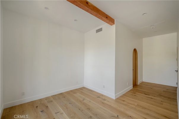 Empty room, Interior, Recessed Lighting, Wooden Beams, Wood Texture Flooring