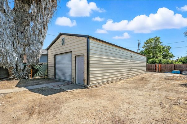 Backyard, Detached Garage, Exterior
