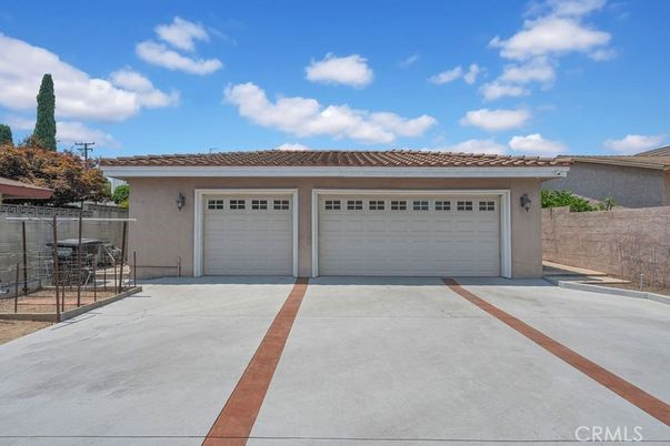 Detached Garage, Exterior