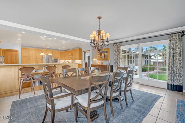 Chandelier, Dining room, Interior, Kitchen, Recessed Lighting