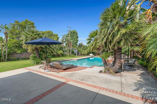 Backyard, Exterior, Pool