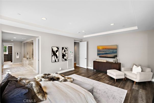 Bathroom, Bedroom, Interior, Recessed Lighting, Wood Texture Flooring