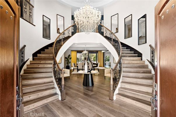 Chandelier, Dining room, Interior, Recessed Lighting, Wood Texture Flooring
