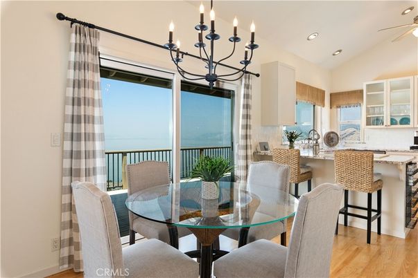 Chandelier, Dining room, Interior, Kitchen, Recessed Lighting, Wood Texture Flooring