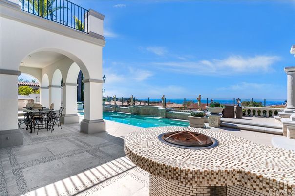 Exterior, Pool, Water
