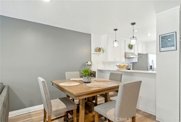 Dining room, Interior, Kitchen, Pendant Lights, Recessed Lighting, Wood Texture Flooring