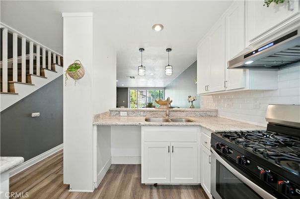 Interior, Kitchen, Pendant Lights, Recessed Lighting, Wood Texture Flooring