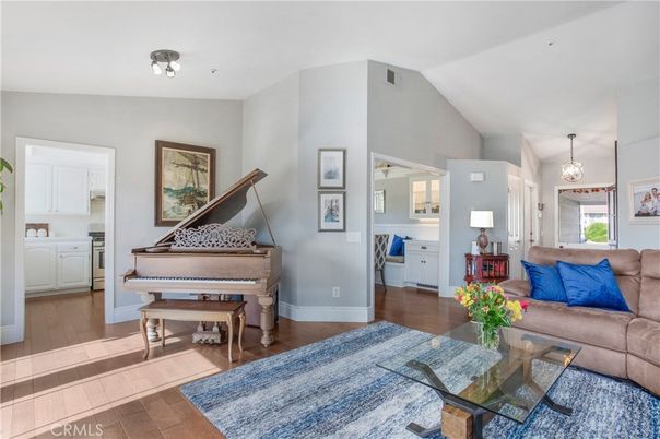 Interior, Living room, Pendant Lights, Piano, Wood Texture Flooring