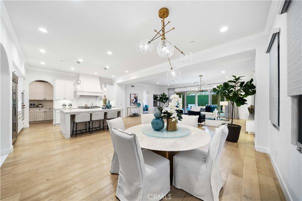 Dining room, Interior, Kitchen, Pendant Lights, Recessed Lighting, Wood Texture Flooring
