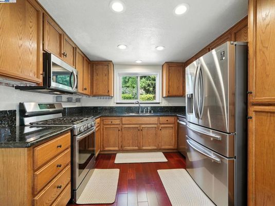 Interior, Kitchen, Recessed Lighting, Wood Texture Flooring