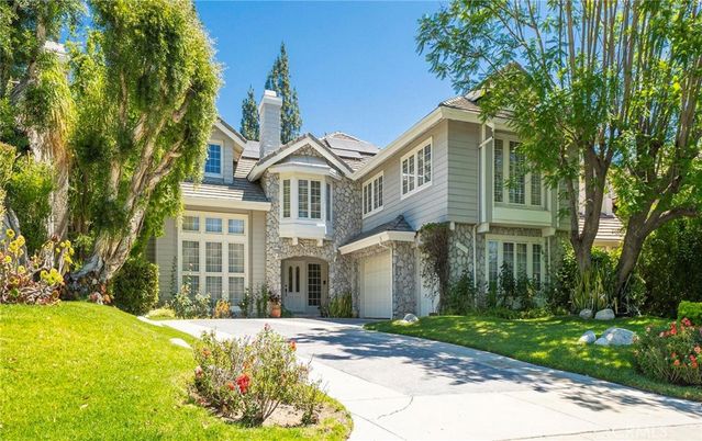Attached, Exterior, Facade, Solar Panels, Queen Anne Victorian