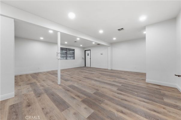Empty room, Interior, Recessed Lighting, Wood Texture Flooring