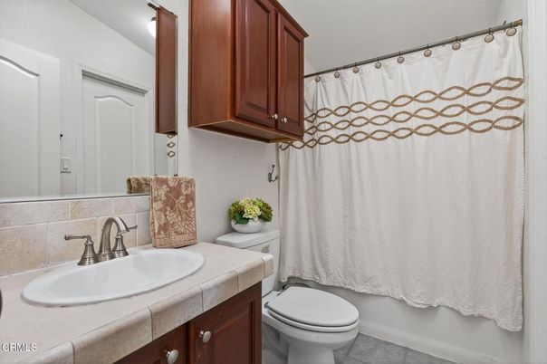 Bathroom, Interior, Tile Countertops