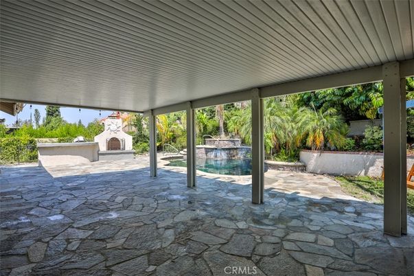 Exterior, Fireplace, Pool