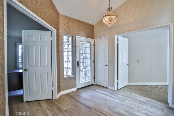 Chandelier, Empty room, Interior, Wood Texture Flooring