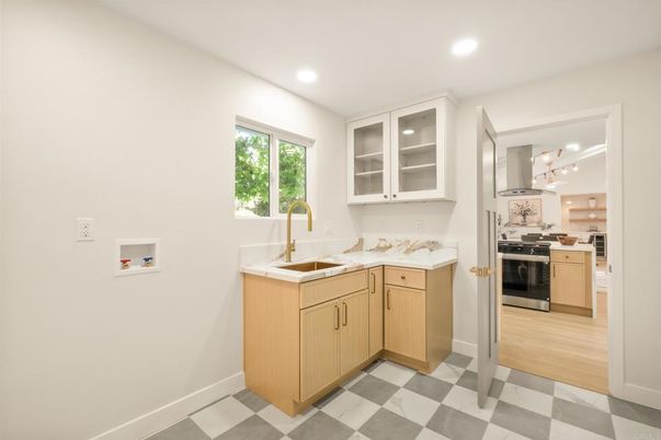 Interior, Kitchen, Recessed Lighting, Wood Texture Flooring