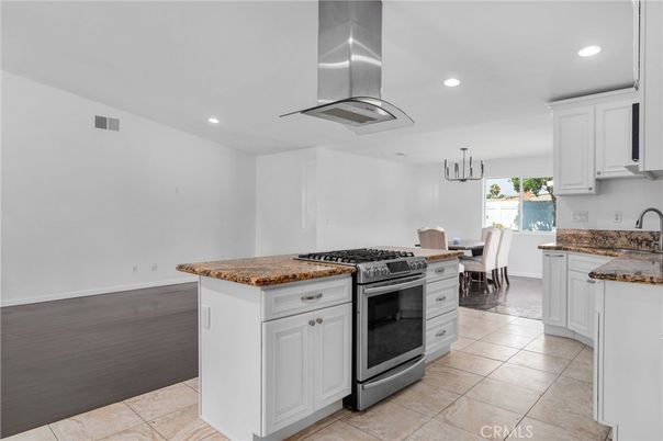 Chandelier, Dining room, Interior, Kitchen, Pendant Lights, Recessed Lighting, Stainless Steel Appliances