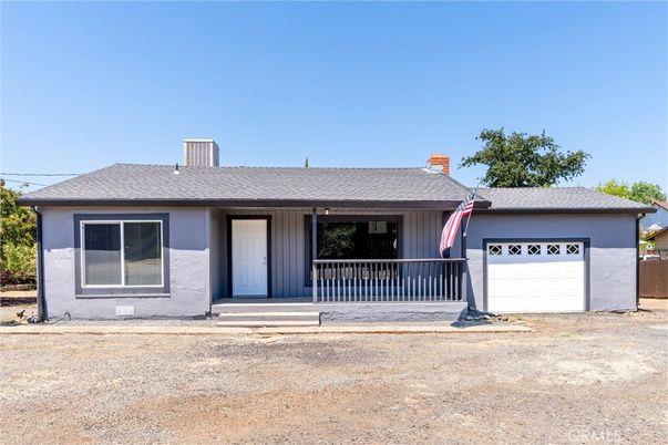 Attached, Exterior, Facade, Ranch