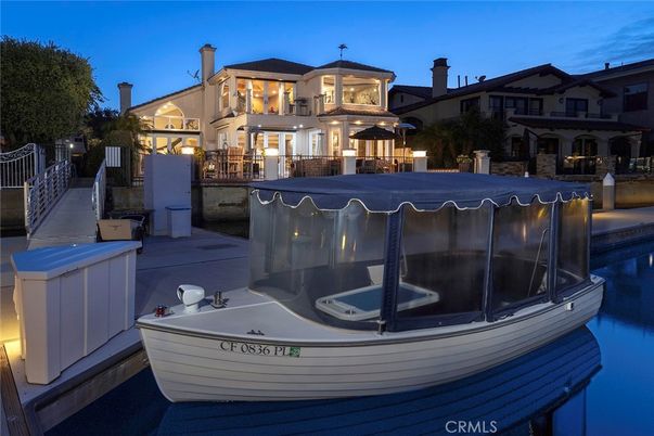 Exterior, Hot Tub