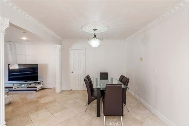 Chandelier, Dining room, Interior, Recessed Lighting