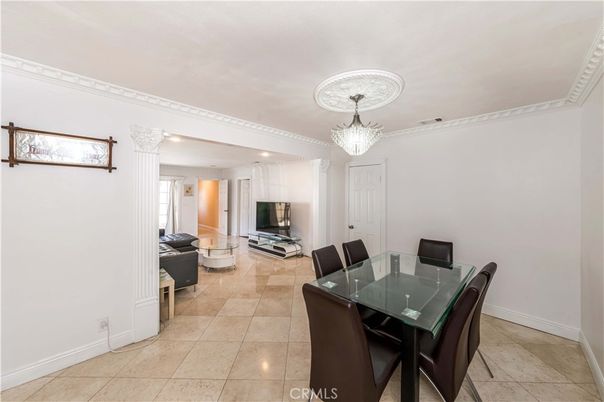 Chandelier, Dining room, Interior, Living room, Recessed Lighting