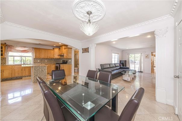 Chandelier, Dining room, Interior, Kitchen, Living room, Recessed Lighting