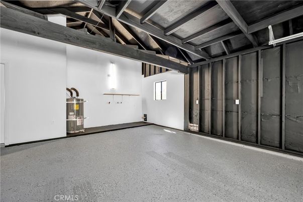 Empty room, Interior, Wooden Beams, Wooden Ceilings