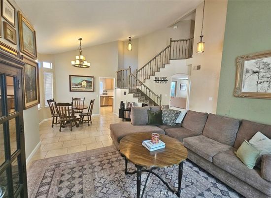 Chandelier, Dining room, Interior, Living room, Pendant Lights