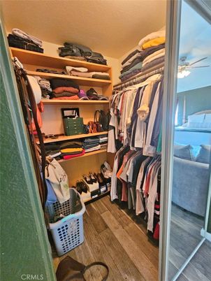 Interior, Walk-in Closets, Wood Texture Flooring