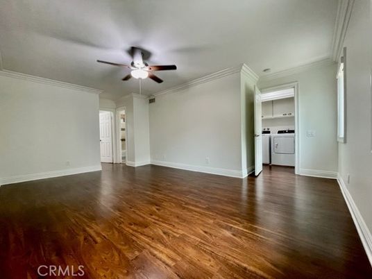 Empty room, Interior, Washer, Wood Texture Flooring